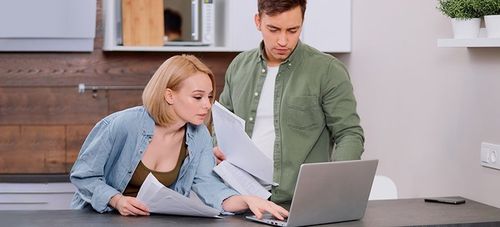 Credit bancar sau nebancar? Avantaje și dezavantaje.
