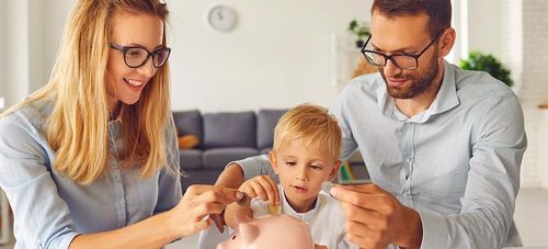 Cum îți educi copilul pentru a avea o conduită financiară corectă ca adult?